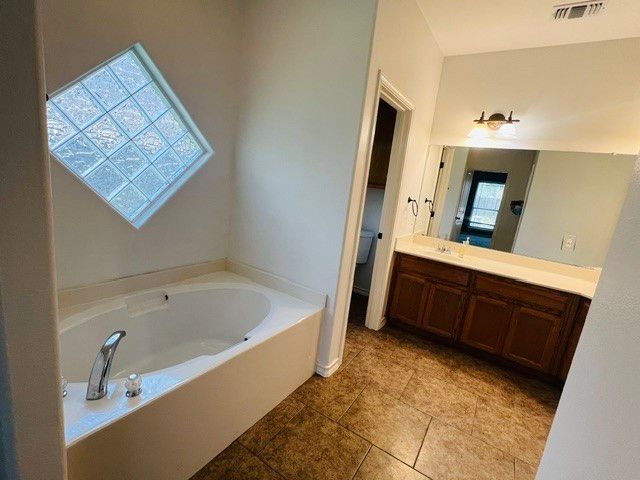 4045 Puget Sound Dr, Corpus Christi, TX 78410