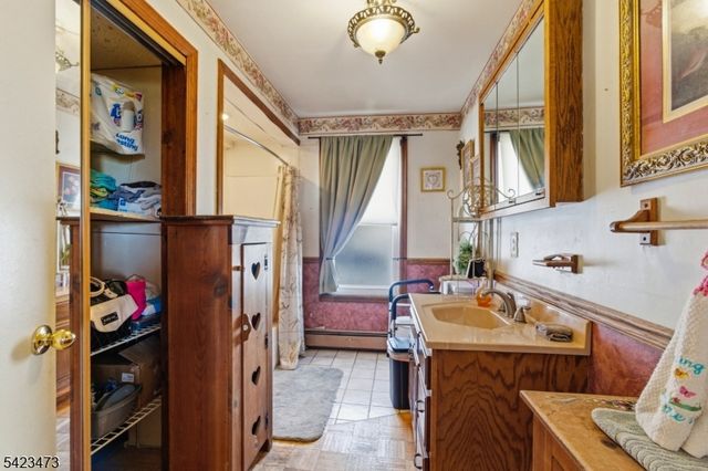 785 Macopin Rd, West Milford Twp., NJ 07480