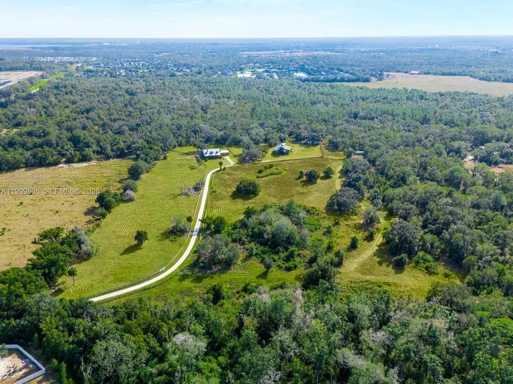 2405 N Rye Rd, Bradenton, FL 34219