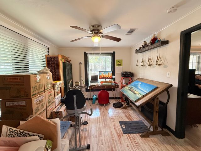 1318 Oakview Street, Haltom City, TX 76117