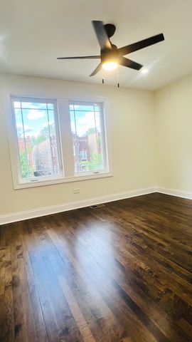 4107 W Addison Street, Chicago, IL 60641
