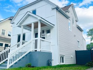 4107 W Addison Street, Chicago, IL 60641
