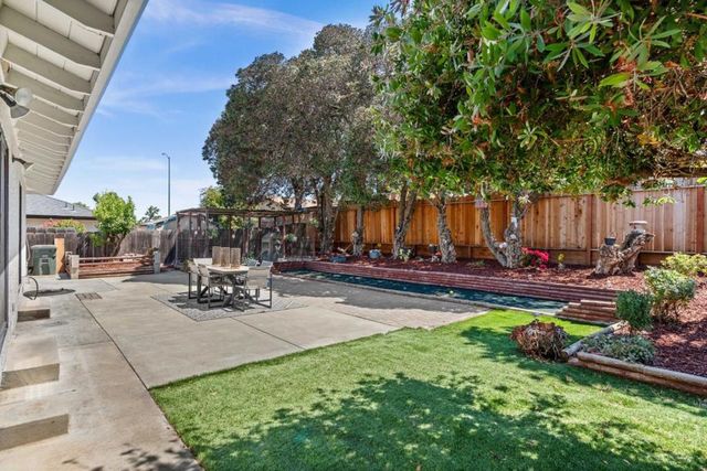 1031 Trinity Drive, Hollister, CA 95023