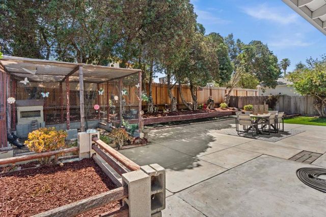 1031 Trinity Drive, Hollister, CA 95023