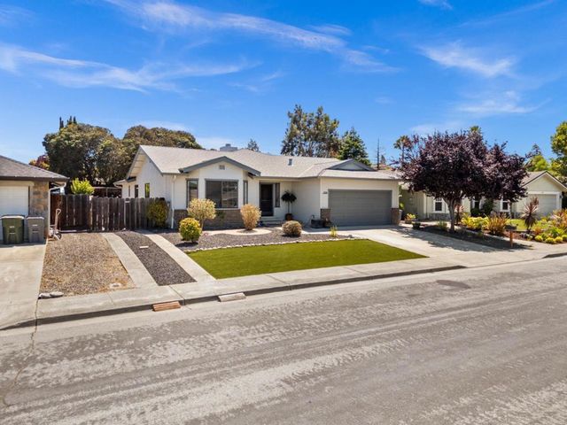 1031 Trinity Drive, Hollister, CA 95023
