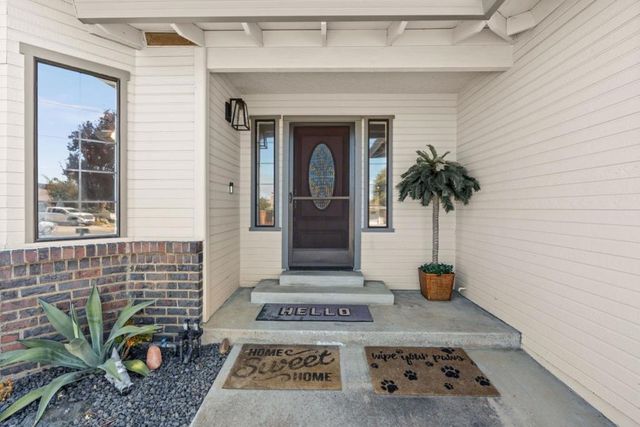 1031 Trinity Drive, Hollister, CA 95023