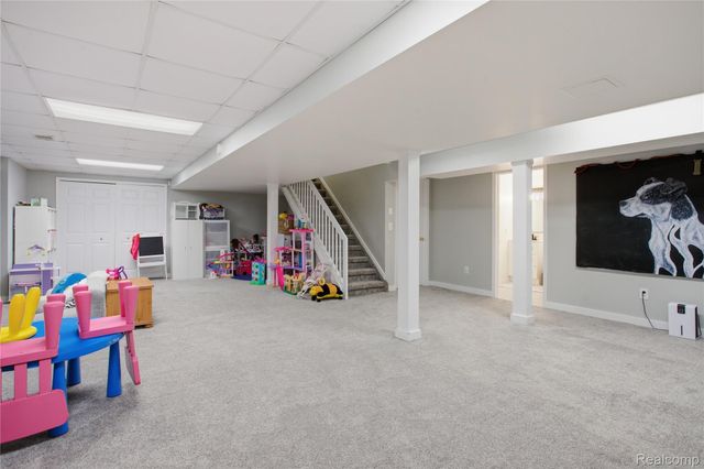 18488 Manor Lane, Livonia, MI 48152