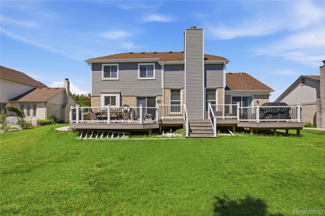 18488 Manor Lane, Livonia, MI 48152
