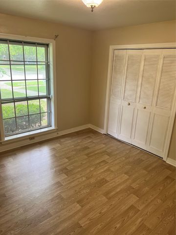 810 Captain Shreve Drive, Shreveport, LA 71105