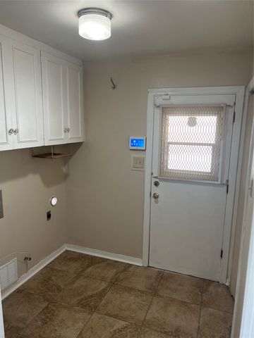 810 Captain Shreve Drive, Shreveport, LA 71105