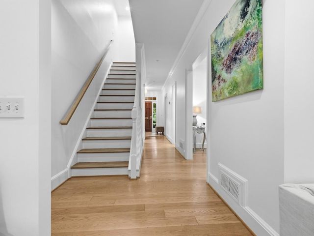 34 28TH Street, Atlanta, GA 30309