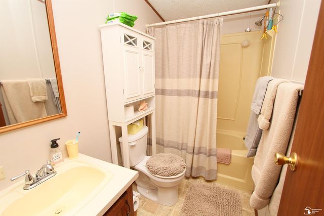 1720 Hemlock Street, Frenchtown Twp, MI 48162