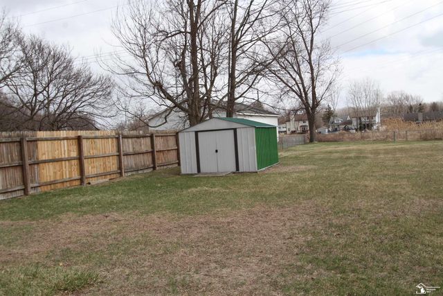 1720 Hemlock Street, Frenchtown Twp, MI 48162