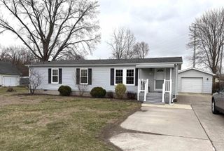 1720 Hemlock Street, Frenchtown Twp, MI 48162
