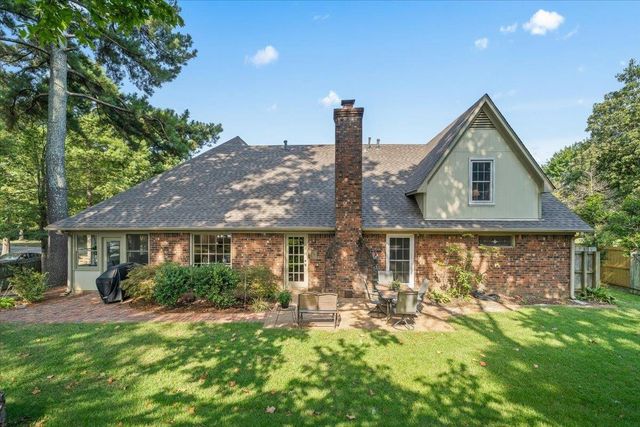 2628 MORNING GROVE DR, Memphis, TN 38016