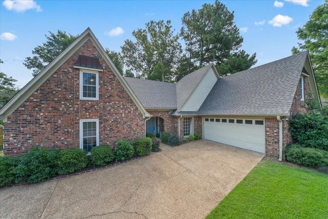 2628 MORNING GROVE DR, Memphis, TN 38016