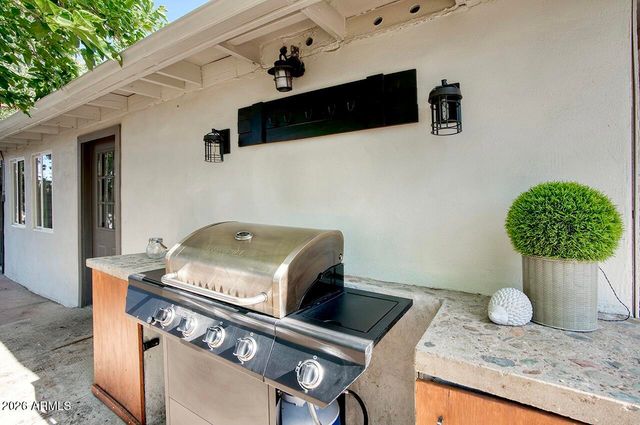 8820 W MESCAL Street, Peoria, AZ 85345