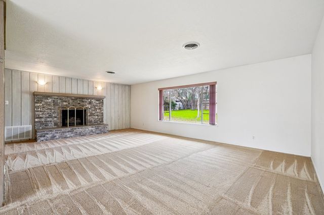 706 Cardinal Dr, Kerrville, TX 78028