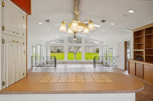 706 Cardinal Dr, Kerrville, TX 78028