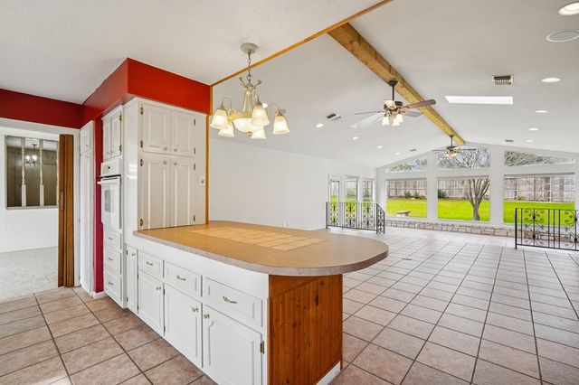 706 Cardinal Dr, Kerrville, TX 78028