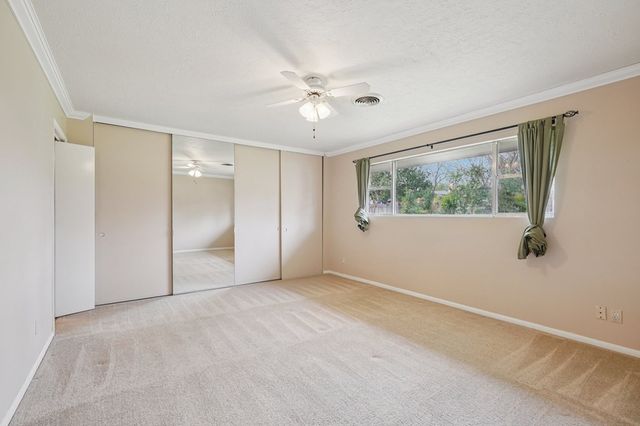 706 Cardinal Dr, Kerrville, TX 78028