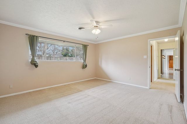 706 Cardinal Dr, Kerrville, TX 78028