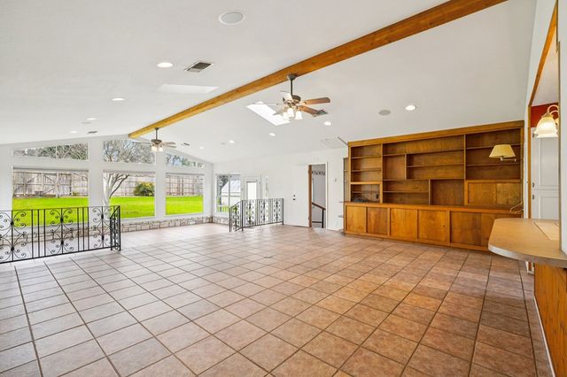 706 Cardinal Dr, Kerrville, TX 78028