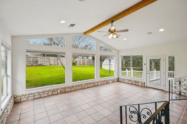 706 Cardinal Dr, Kerrville, TX 78028