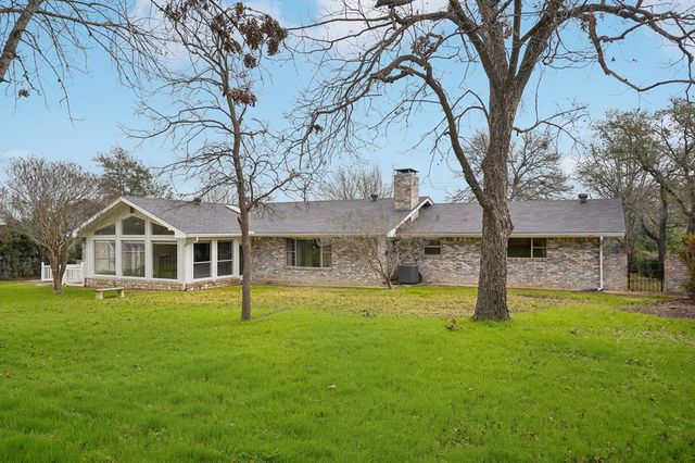 706 Cardinal Dr, Kerrville, TX 78028