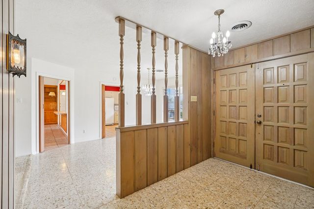 706 Cardinal Dr, Kerrville, TX 78028