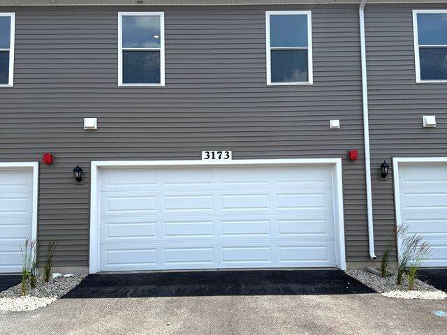 3173 Grande Trail, Yorkville, IL 60560