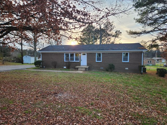 1301 Riley Hill Rd, Pulaski, TN 38478