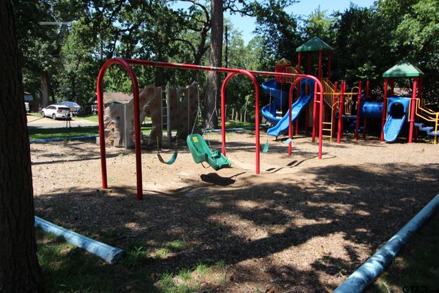 251 Texas Dr, Hideaway, TX 75771