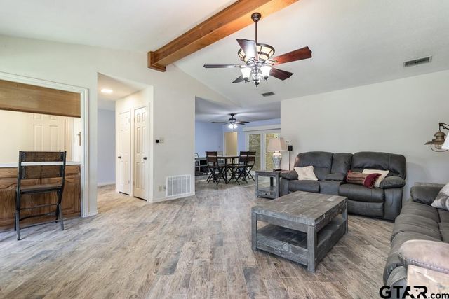 251 Texas Dr, Hideaway, TX 75771