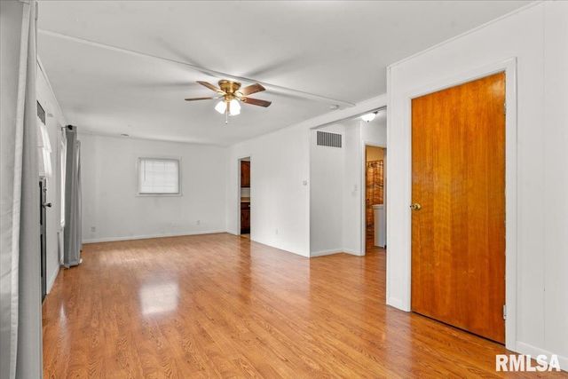 1638 W CAPITOL Avenue, Springfield, IL 62704