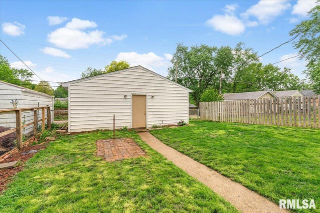 1638 W CAPITOL Avenue, Springfield, IL 62704