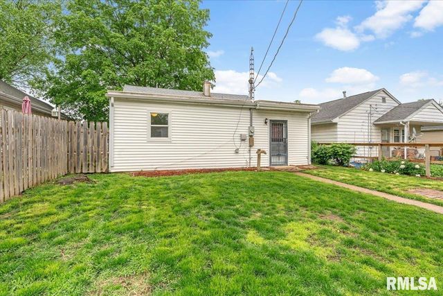 1638 W CAPITOL Avenue, Springfield, IL 62704