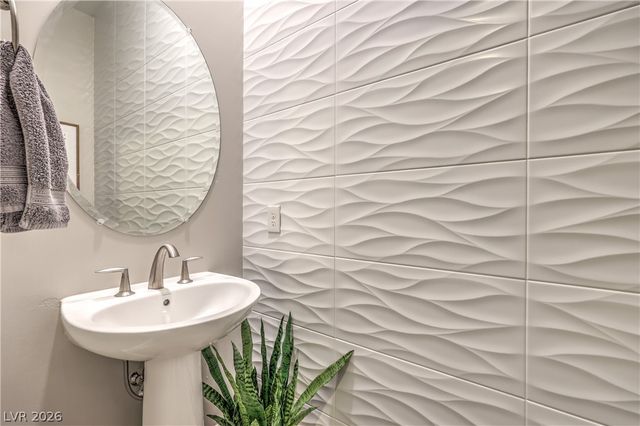 97 Menorca Island Court, Las Vegas, NV 89138