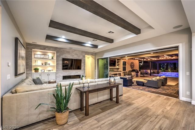 97 Menorca Island Court, Las Vegas, NV 89138