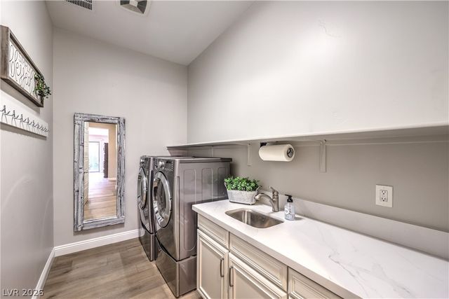 97 Menorca Island Court, Las Vegas, NV 89138