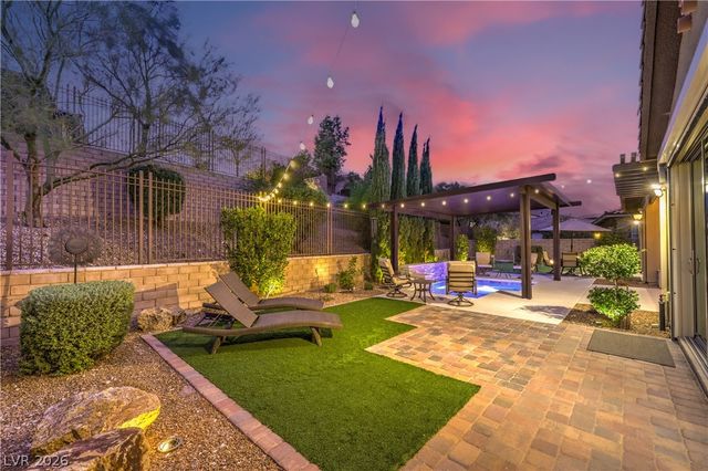 97 Menorca Island Court, Las Vegas, NV 89138