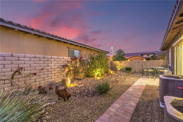 97 Menorca Island Court, Las Vegas, NV 89138