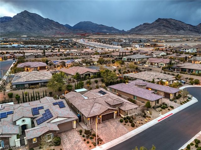 97 Menorca Island Court, Las Vegas, NV 89138