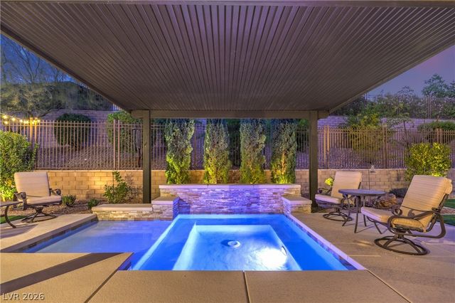 97 Menorca Island Court, Las Vegas, NV 89138