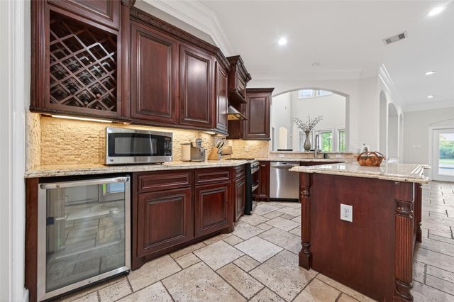 633 Crenshaw Road, Houston, TX 77504