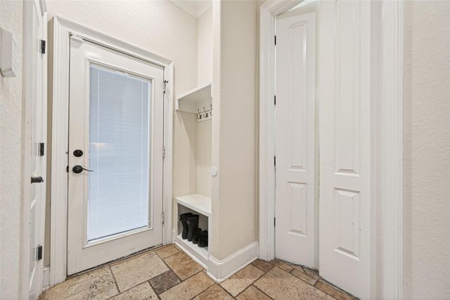 633 Crenshaw Road, Houston, TX 77504