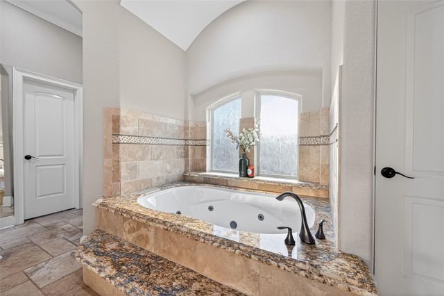 633 Crenshaw Road, Houston, TX 77504