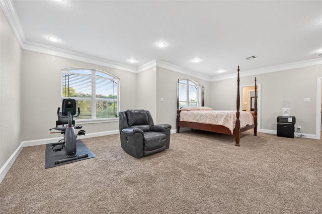 633 Crenshaw Road, Houston, TX 77504