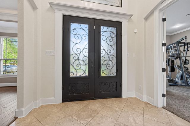 633 Crenshaw Road, Houston, TX 77504