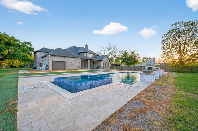 633 Crenshaw Road, Houston, TX 77504